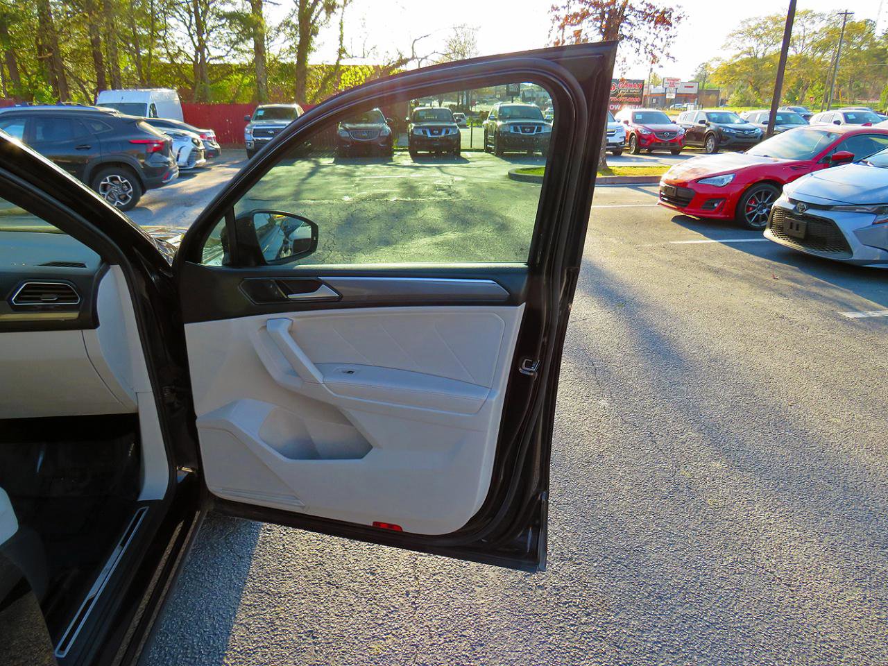 2023 Volkswagen Tiguan SE R-Line