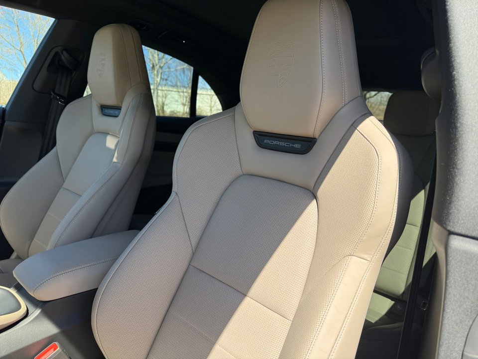 2025 Porsche Macan Electric