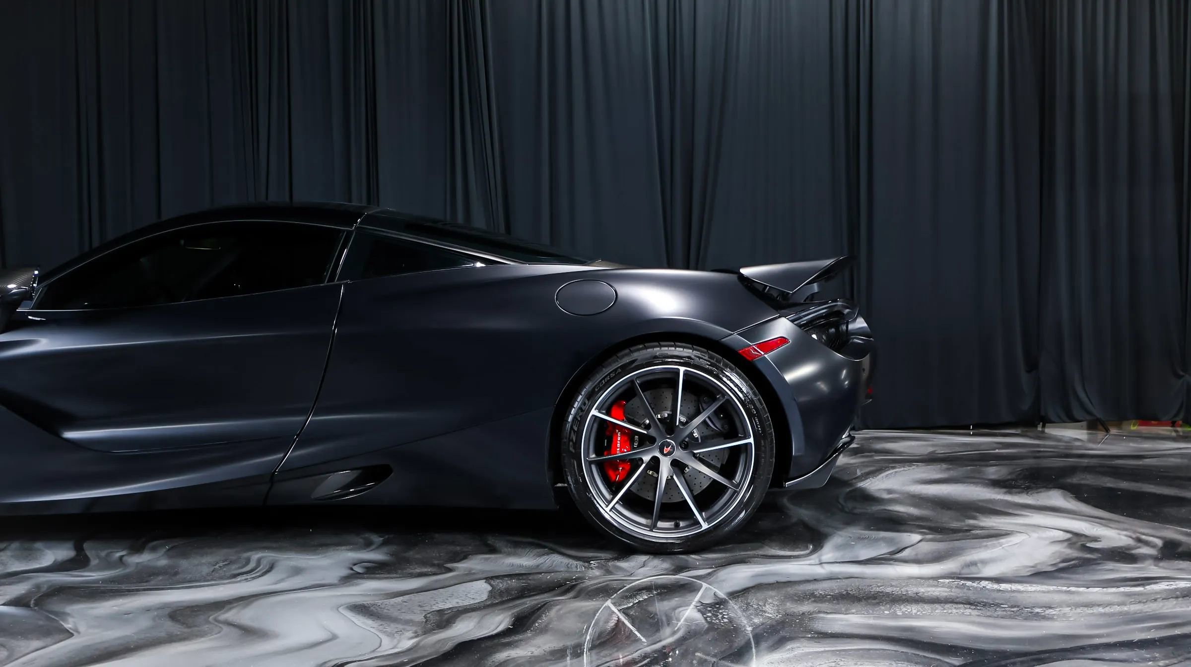 Used 2018 McLaren 720S photo 16