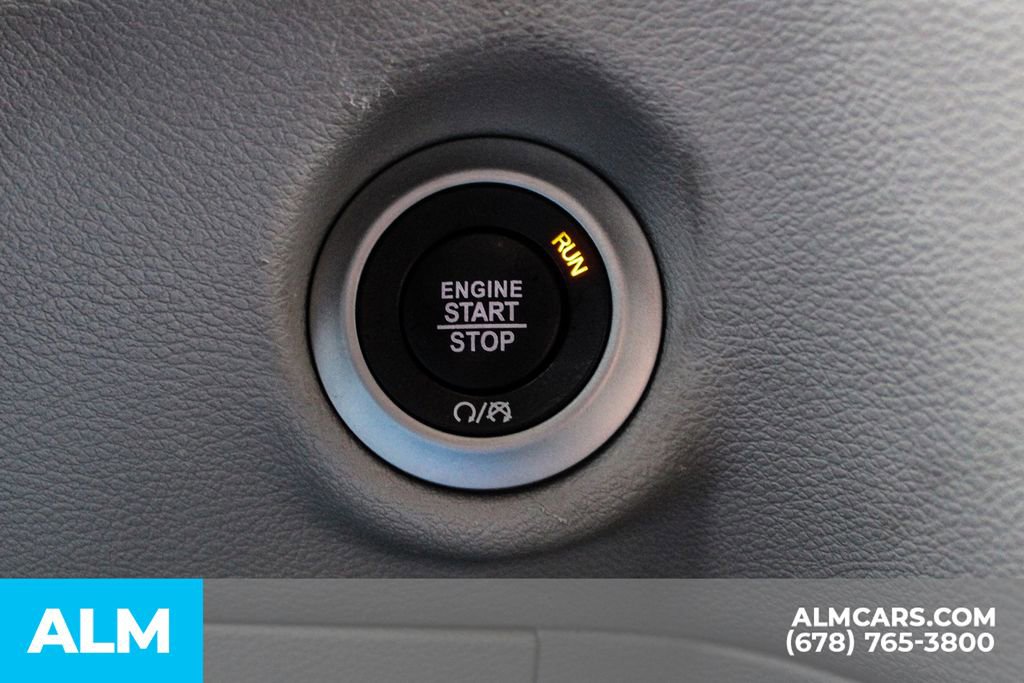 2023 Chrysler Pacifica Touring-L