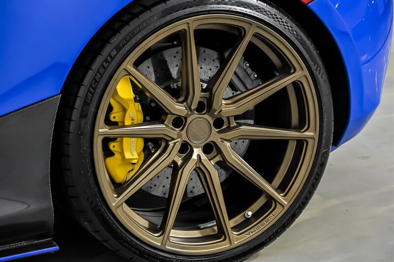 Used 2018 McLaren 720S Luxury photo 22