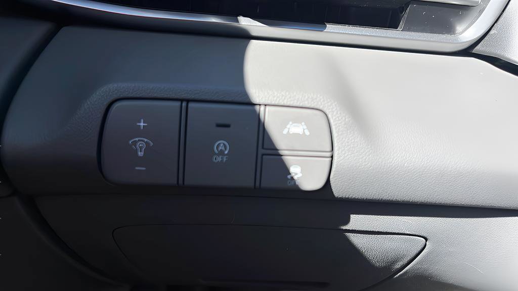 2022 Hyundai Elantra SE