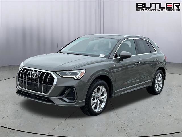 Certified 2025 Audi Q3 2.0T Premium w/ Convenience Package