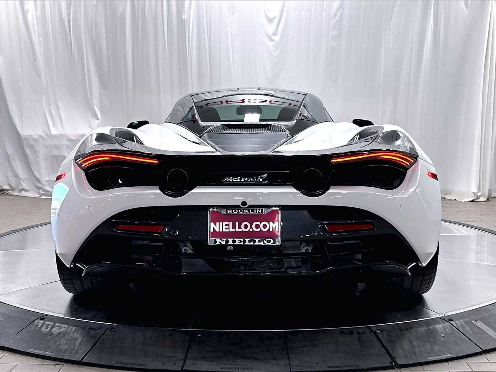Used 2019 McLaren 720S photo 8
