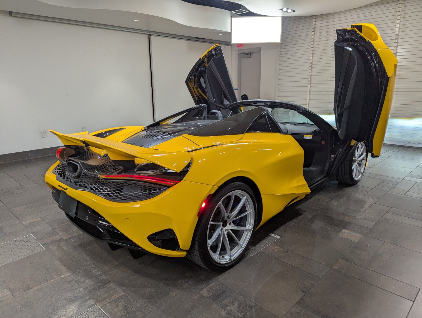 New 2026 McLaren 750S Spider photo 27