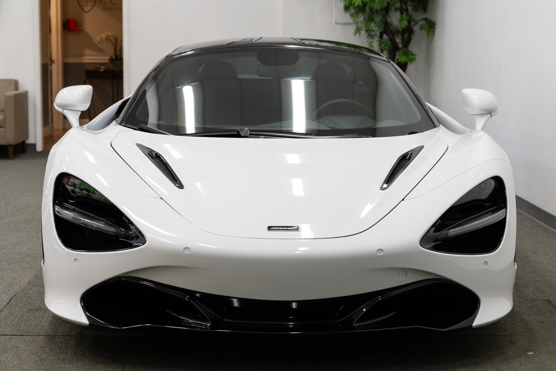 Used 2019 McLaren 720S Luxury photo 10