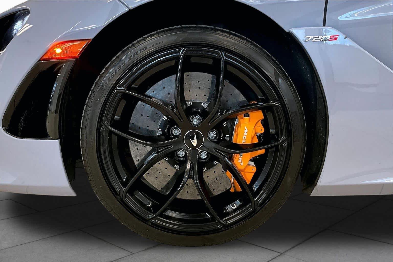 Used 2021 McLaren 720S Performance photo 10