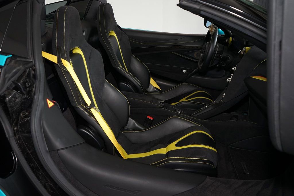 Used 2022 McLaren 720S Performance photo 16