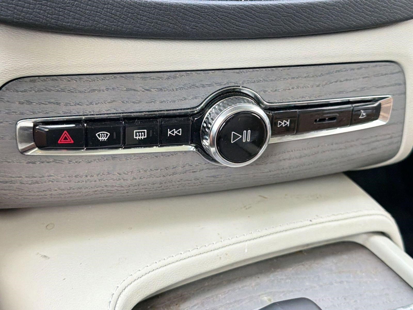 2024 Volvo Xc90 B6 Plus