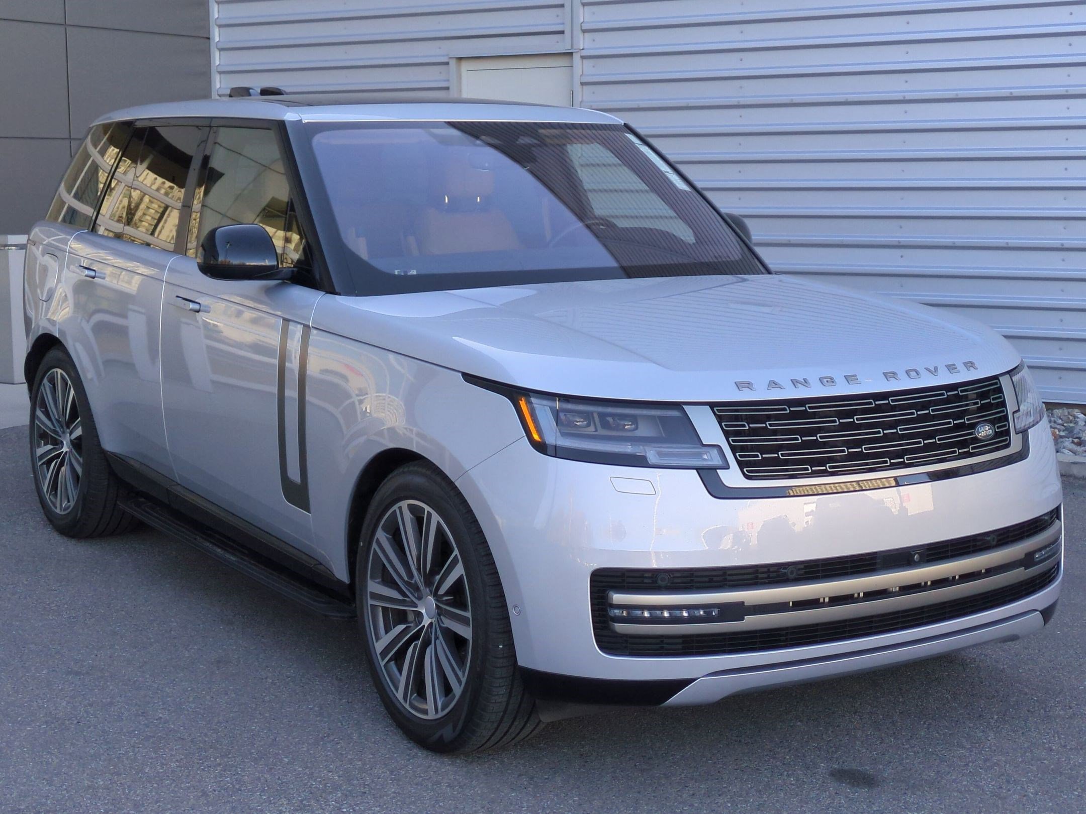 2023 Land Rover Range Rover SE