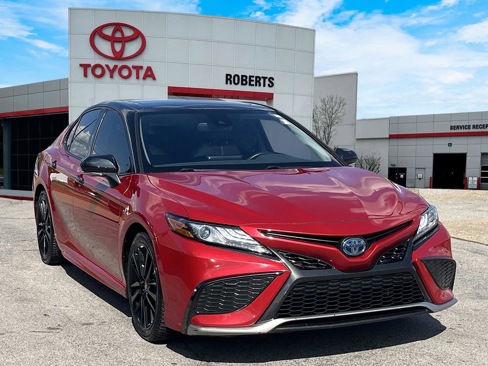2022 Toyota Camry Hybrid XSE