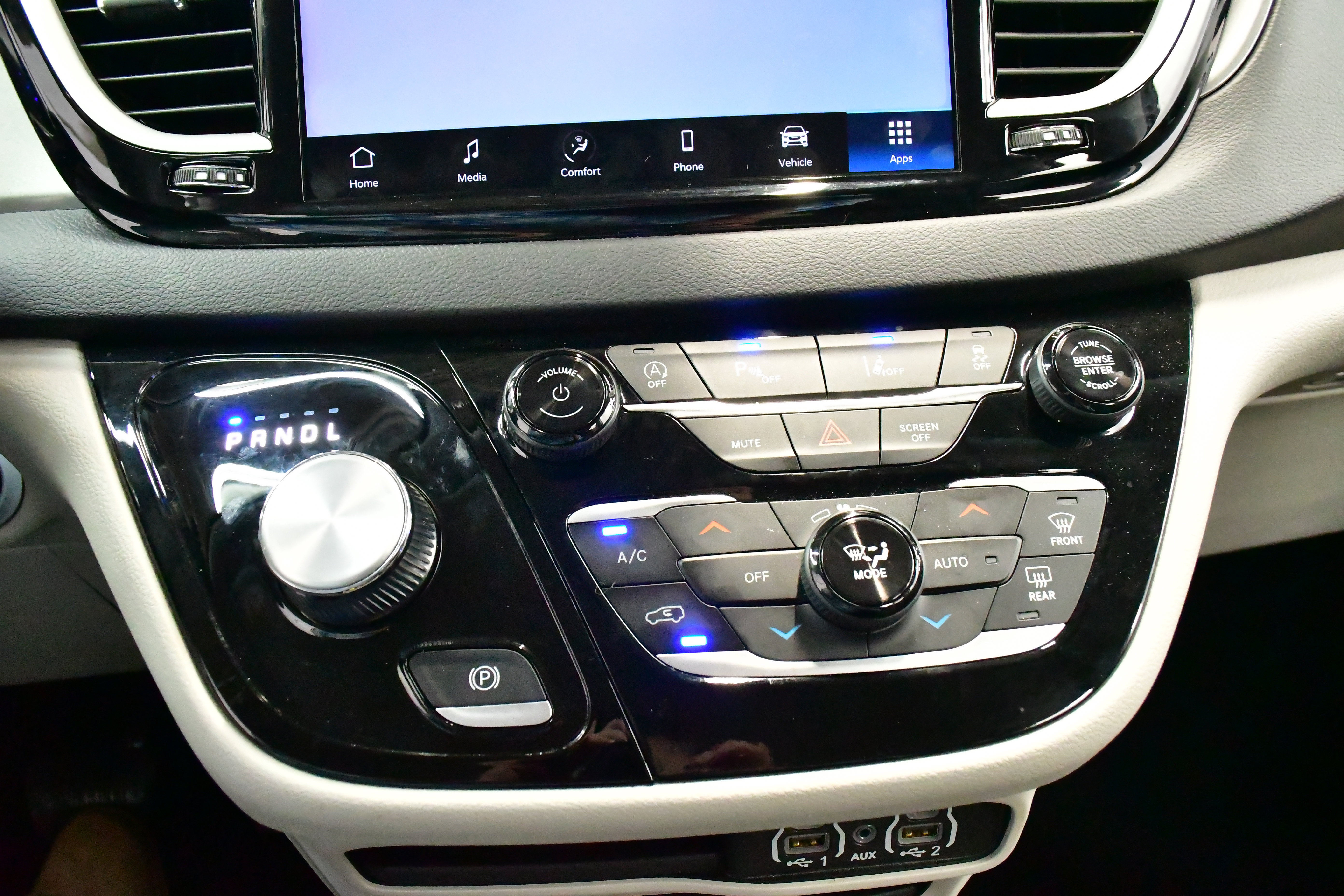 2024 Chrysler Pacifica Touring-L