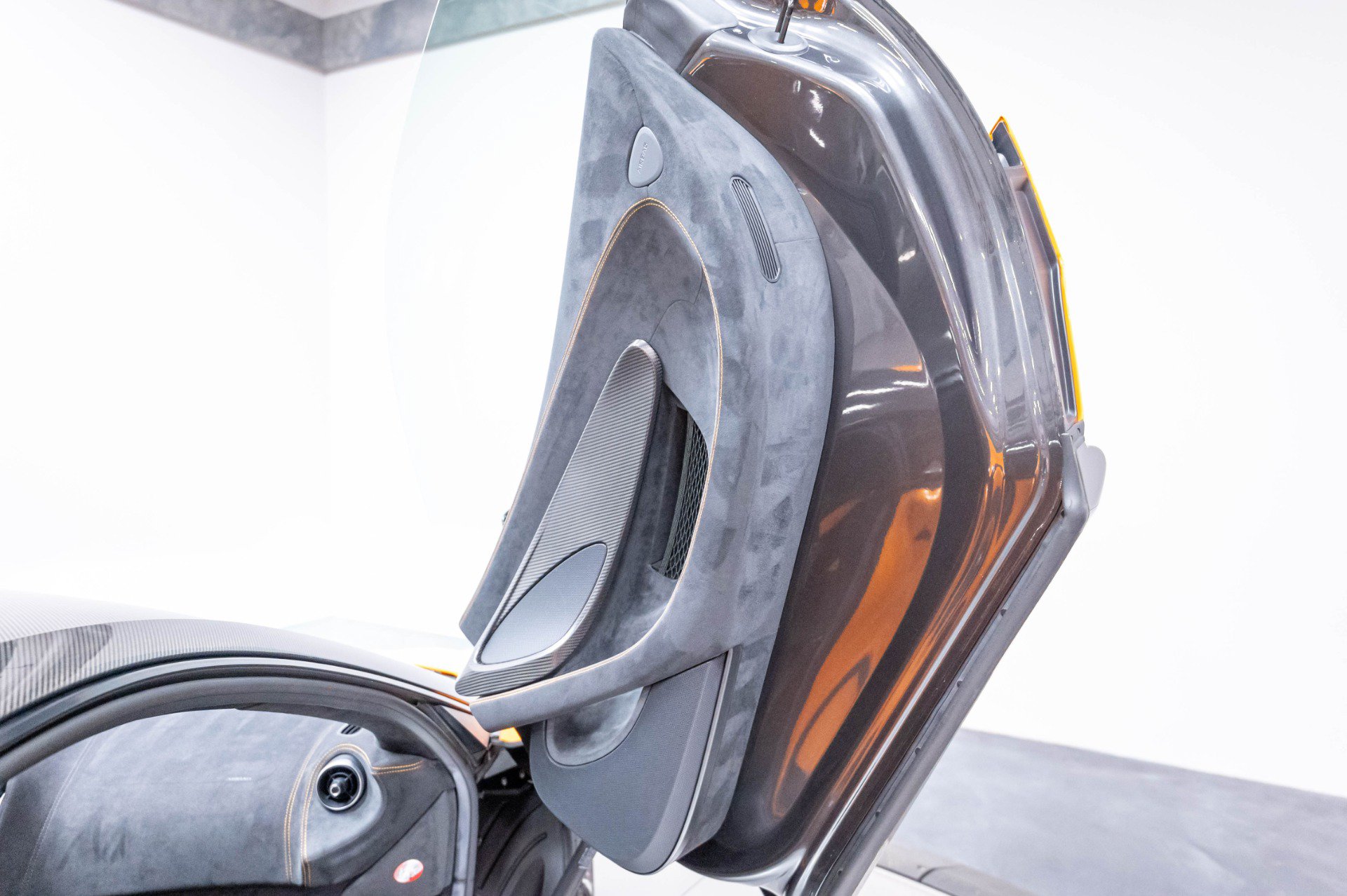 Used 2019 McLaren 600LT photo 21
