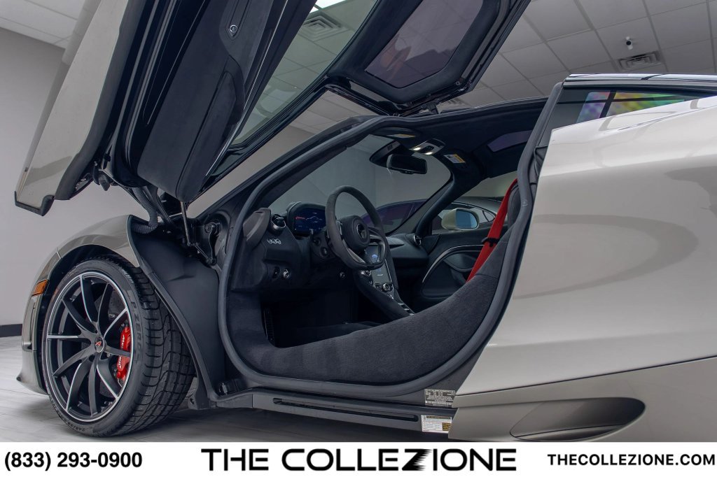 Used 2018 McLaren 720S photo 41