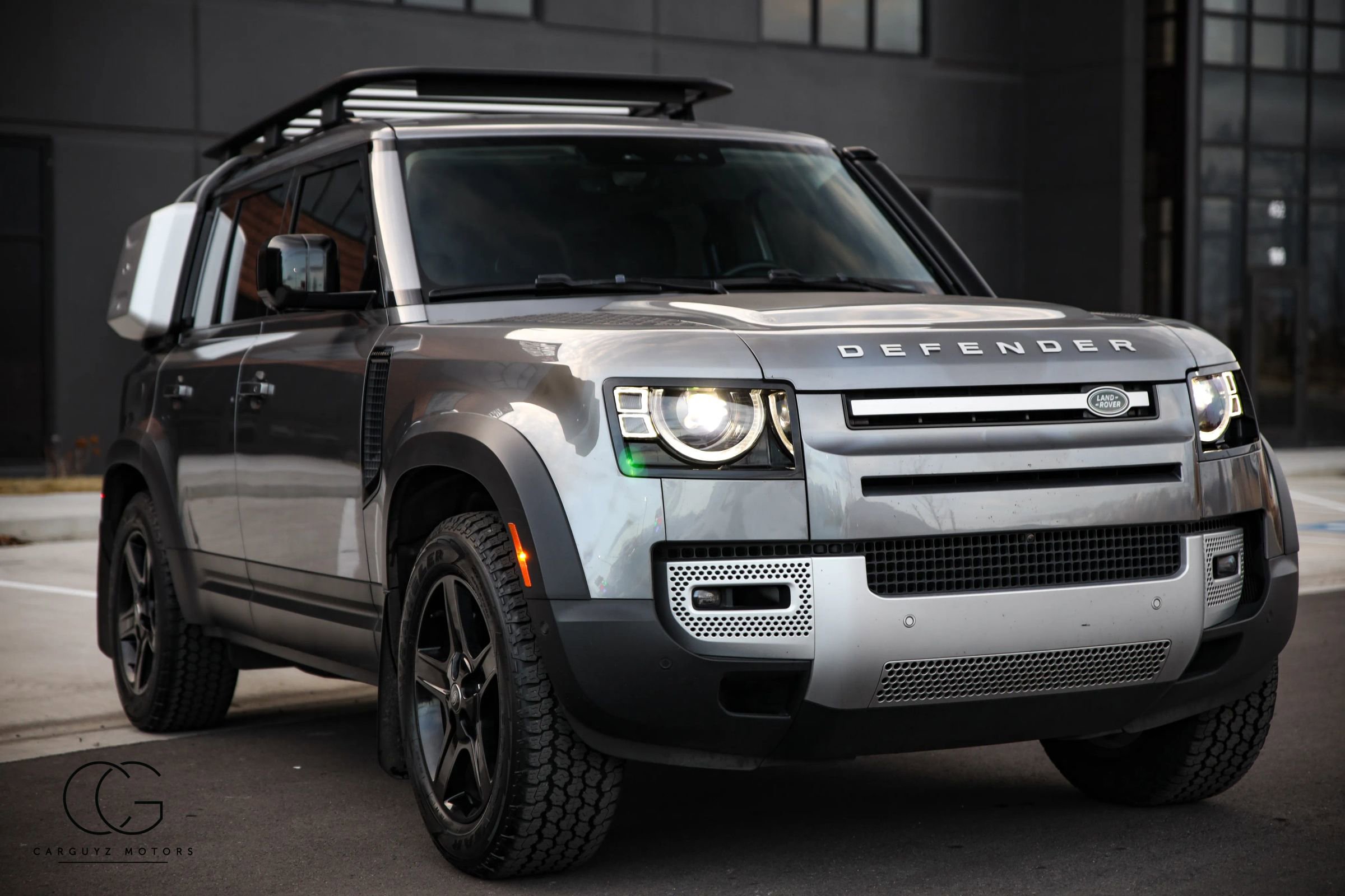 2022 Land Rover Defender 110 SE