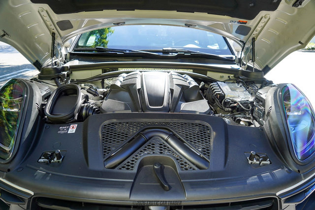 2025 Porsche Macan GTS