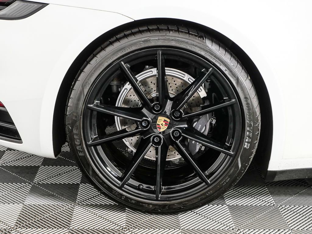 2020 Porsche 911 Carrera