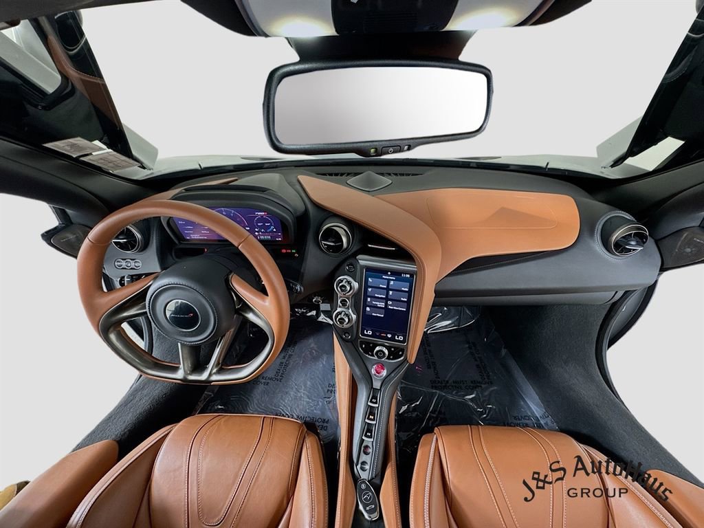 Used 2018 McLaren 720S photo 27