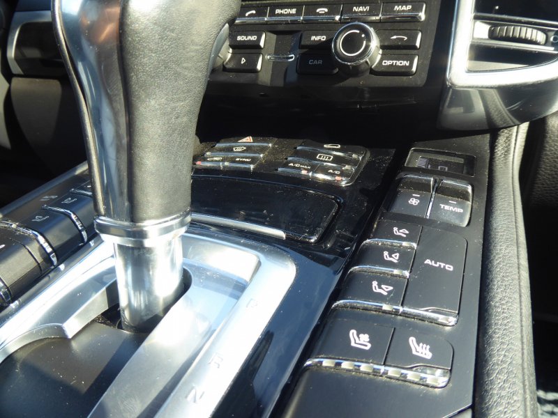 2014 Porsche Cayenne GTS