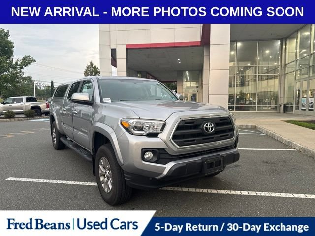 Used 2016 Toyota Tacoma SR5 w/ SR5 Appearance Package (SN)