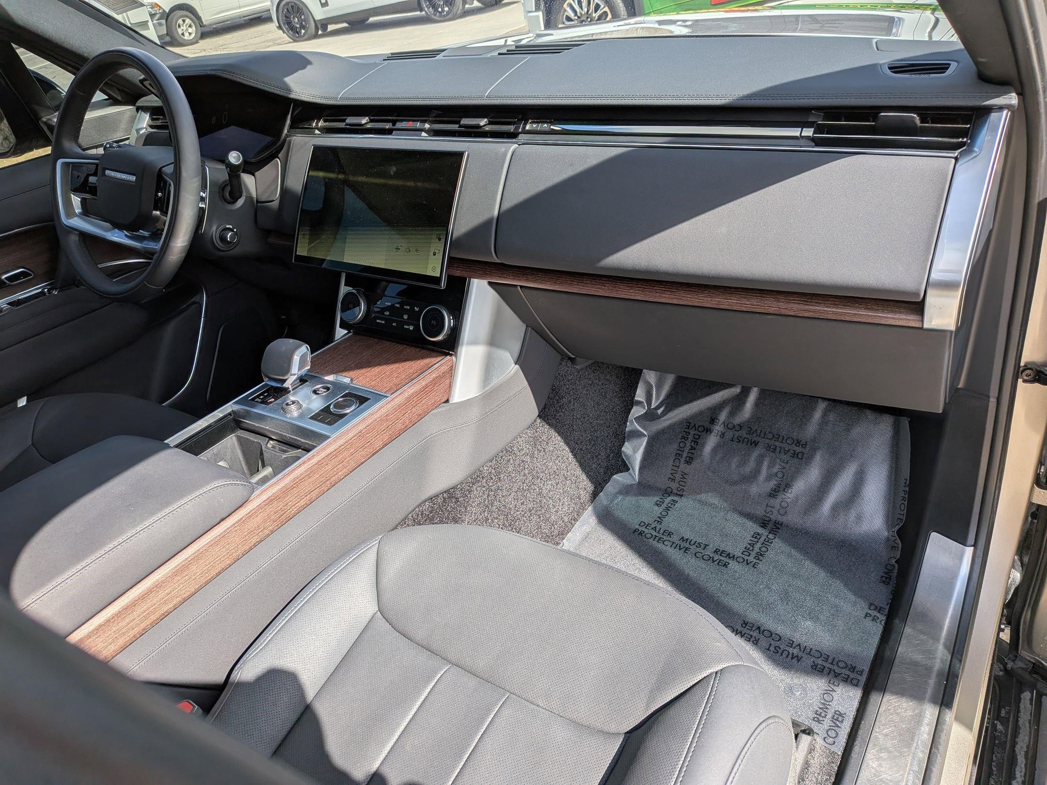 2023 Land Rover Range Rover SE