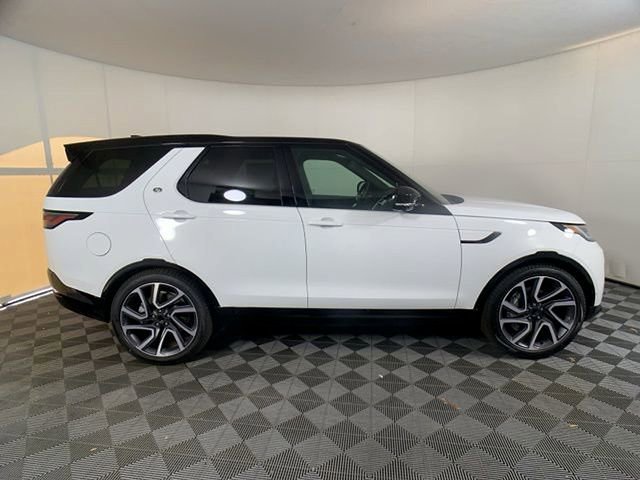 2025 Land Rover Discovery Dynamic SE