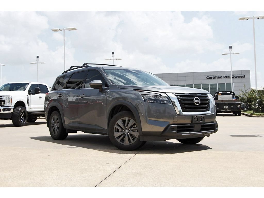Used 2023 Nissan Pathfinder SV