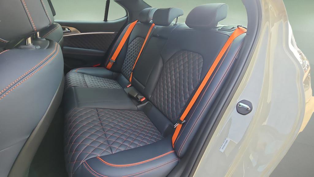 2026 Genesis G70 3.3T Prestige