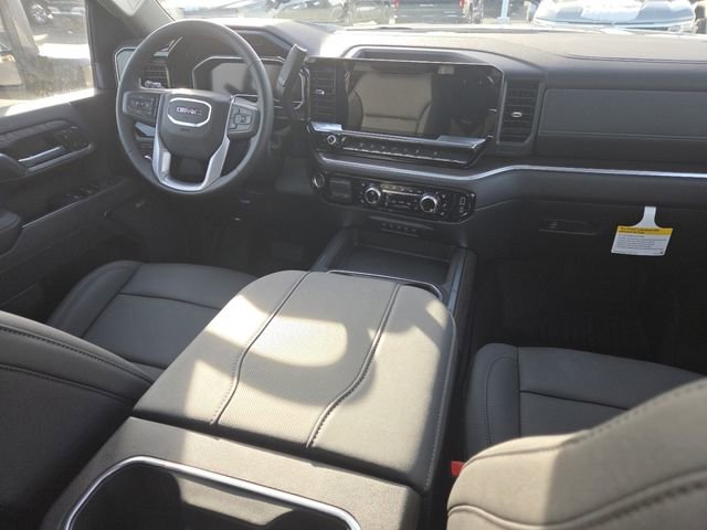 2025 GMC Sierra 3500 SLT