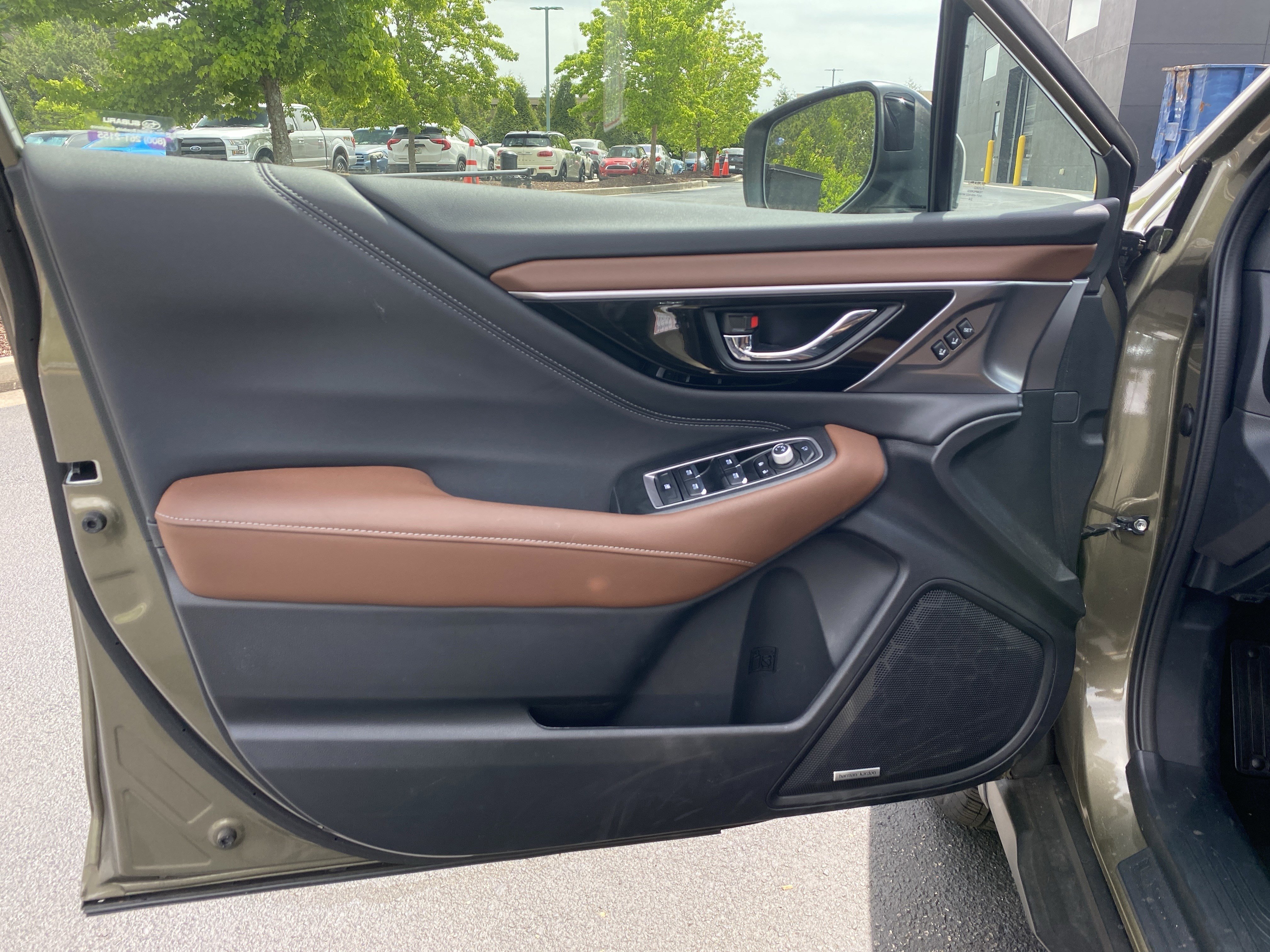 2025 Subaru Outback Touring XT