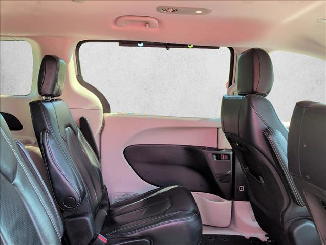 2022 Chrysler Pacifica Touring-L