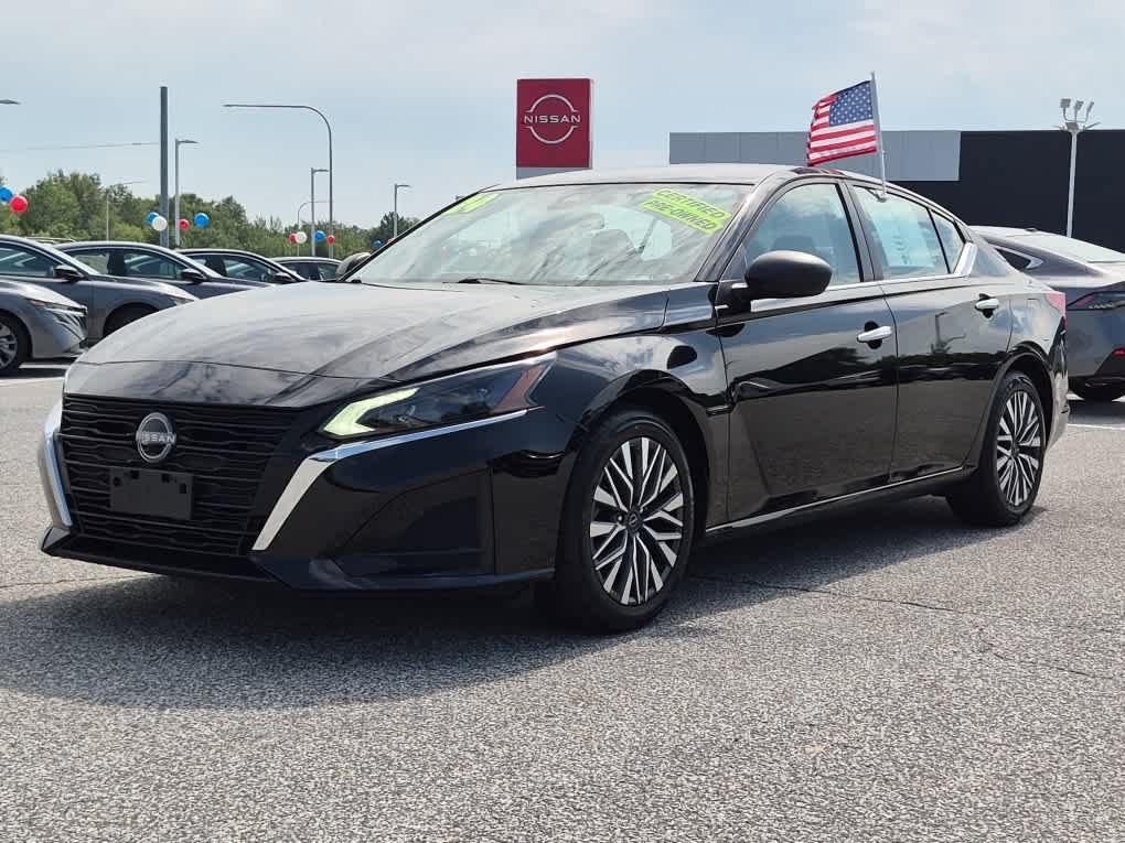 Used 2024 Nissan Altima 2.5 SV