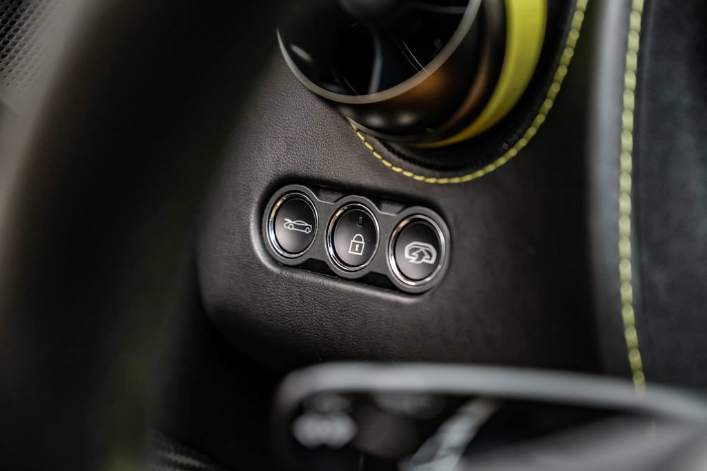 Used 2018 McLaren 720S Performance photo 25
