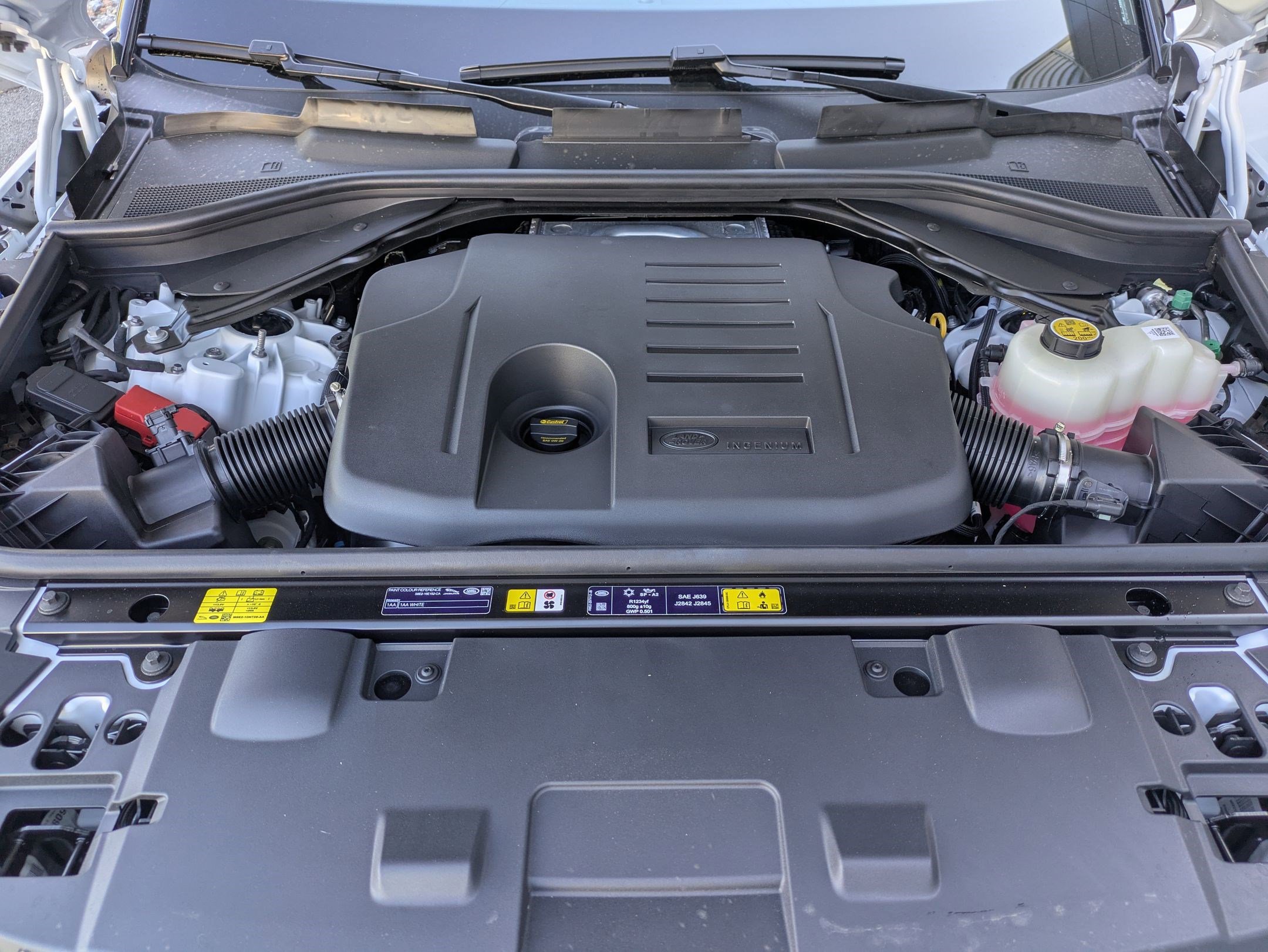 2026 Land Rover Range Rover Sport SE