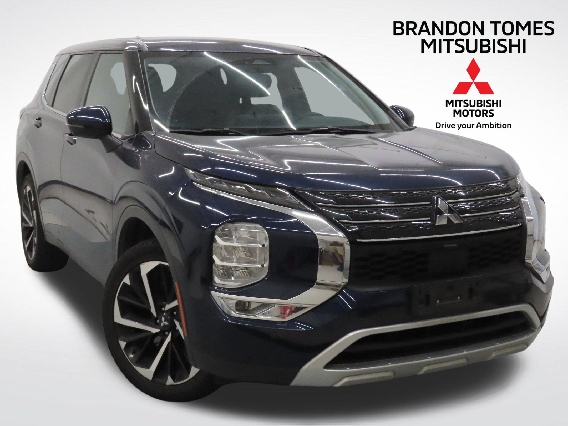 Used 2024 Mitsubishi Outlander SE
