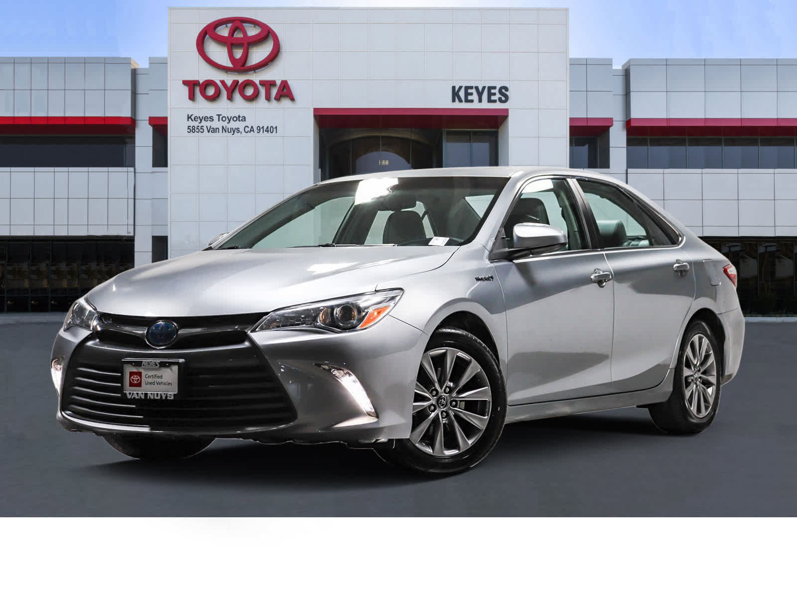 Certified 2017 Toyota Camry XLE w/ Moonroof Package