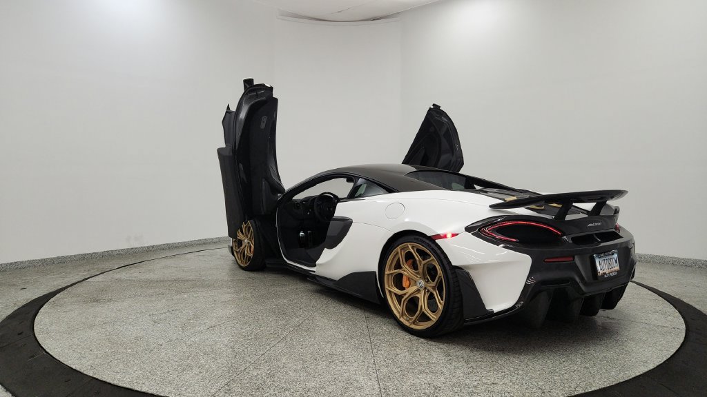 Used 2019 McLaren 600LT photo 10