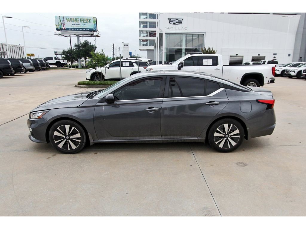 2022 Nissan Altima 2.5 SR