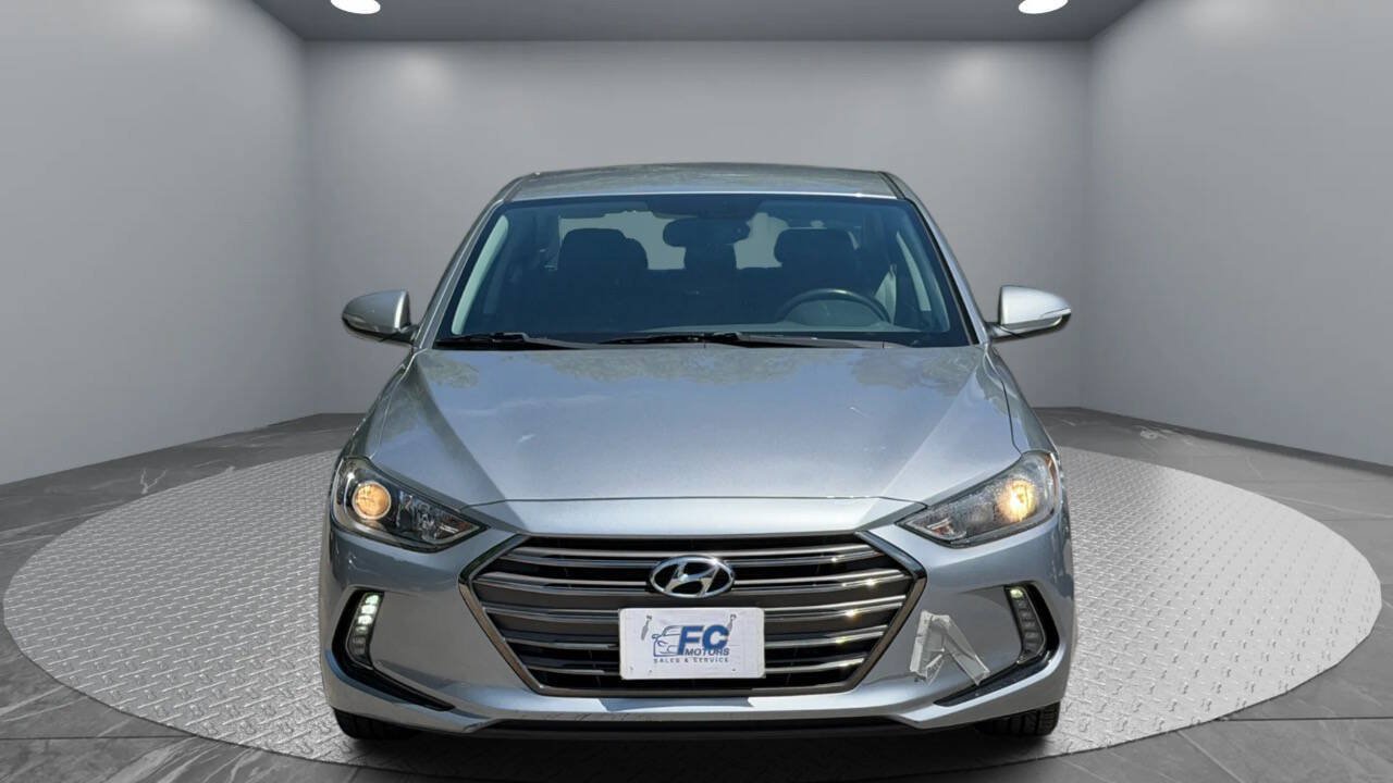 2017 Hyundai Elantra Limited - Photo 2