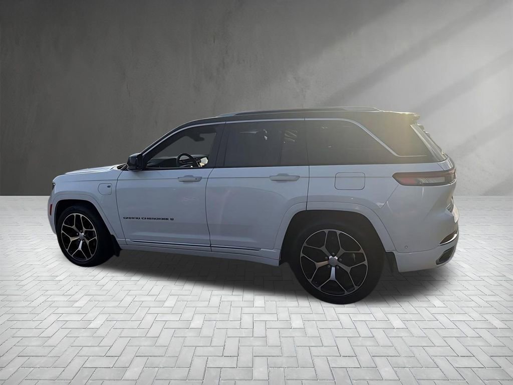 2022 Jeep Grand Cherokee Summit