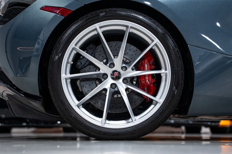Used 2018 McLaren 720S Performance photo 37