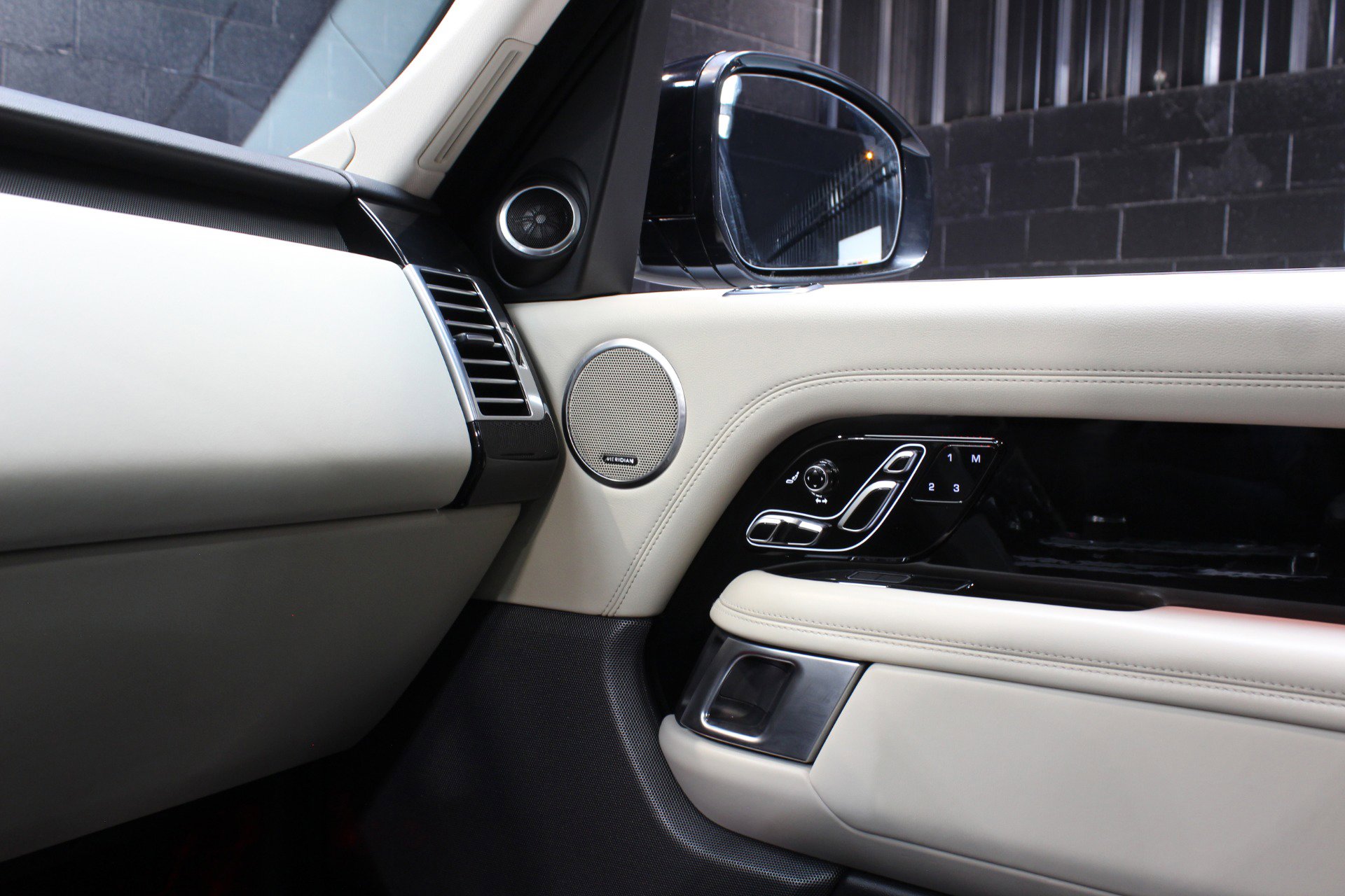 2021 Land Rover Range Rover Westminster Edition