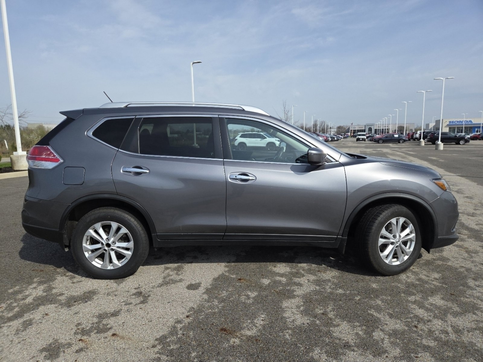 2016 Nissan Rogue SV