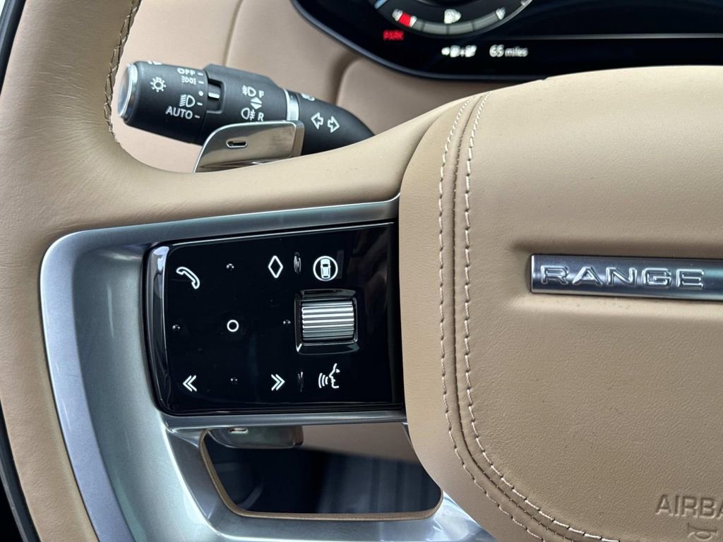 2025 Land Rover Range Rover SE