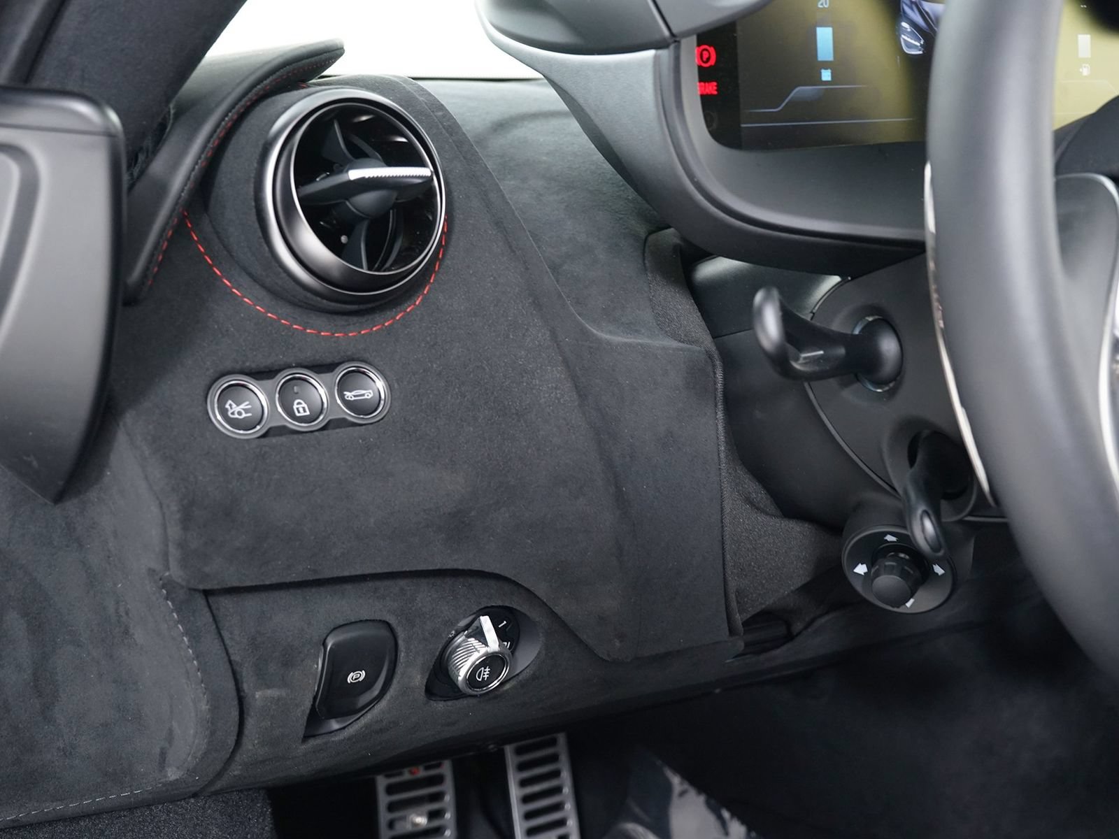 Used 2026 McLaren 750S Spider photo 28