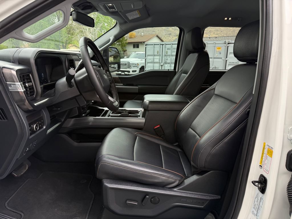 2025 Ford F350 Lariat