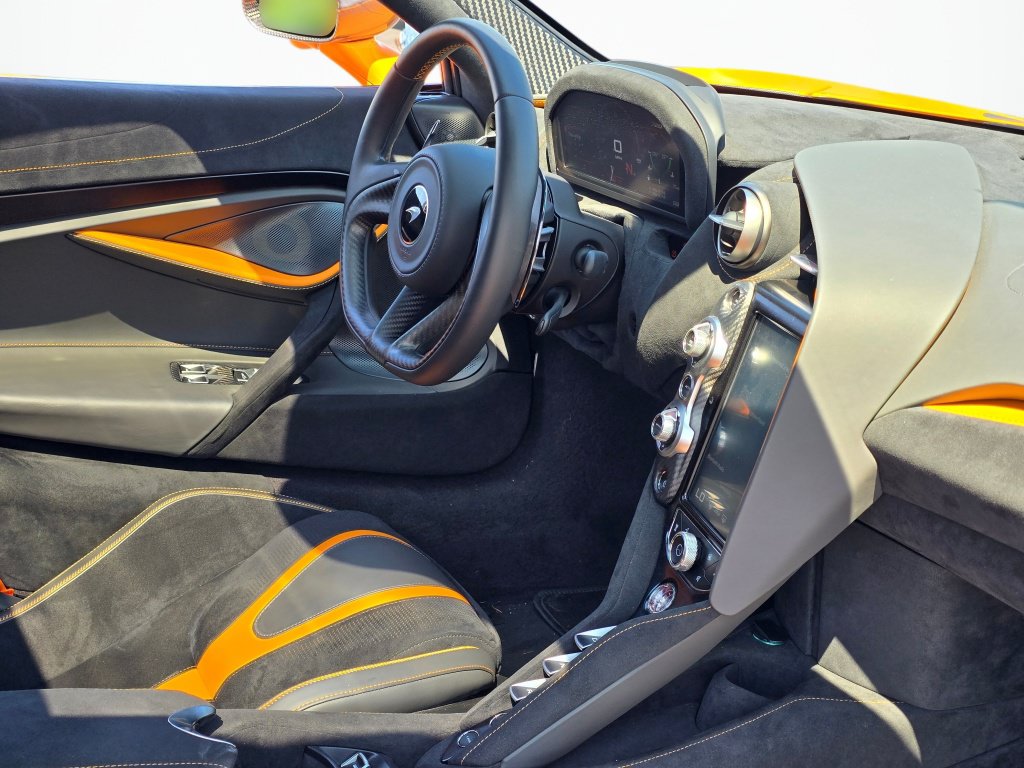 Used 2022 McLaren 720S Performance photo 39