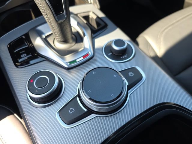 2024 Alfa Romeo Stelvio Ti