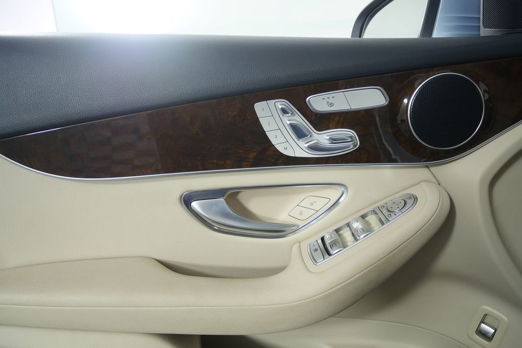 2017 Mercedes-Benz GLC 300 4MATIC