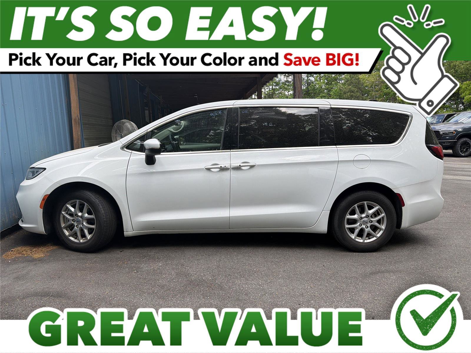 2023 Chrysler Pacifica Touring-L